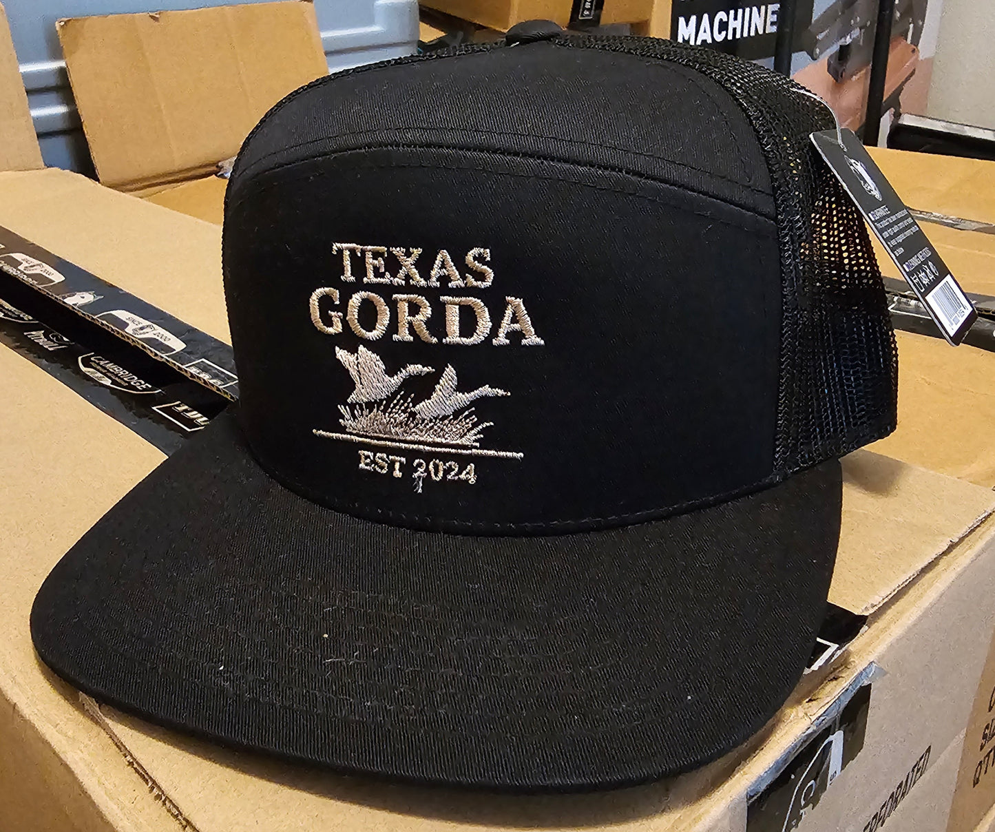 2 Ducks Black Mesh Camper